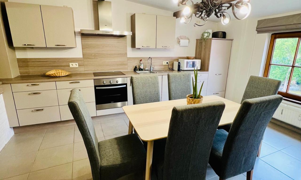 Appartement Au Coeur De Rochefort Kültér fotó